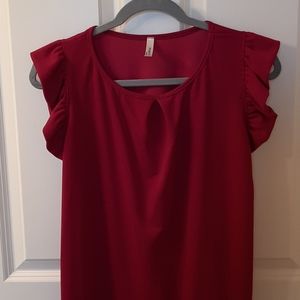 Simple scoop neck top